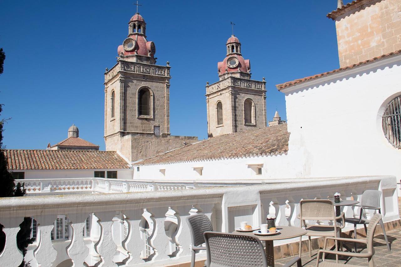 Grupoandria El Claustre De Ciutadella - Hospederia Hostel Exterior photo