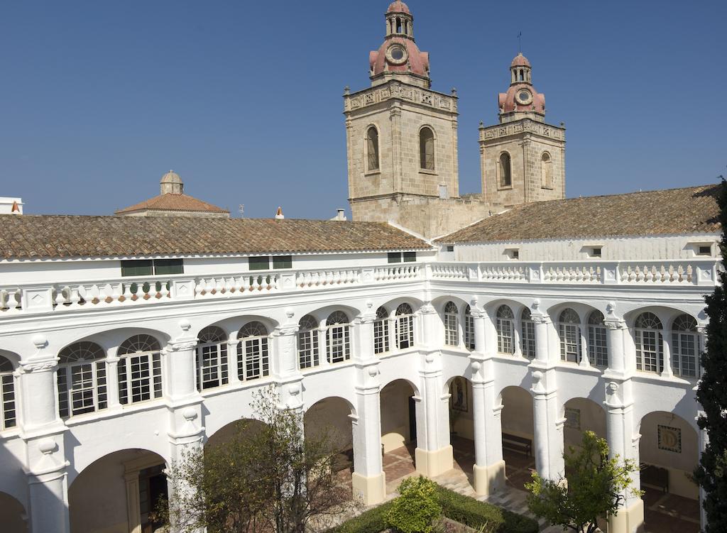 Grupoandria El Claustre De Ciutadella - Hospederia Hostel Exterior photo